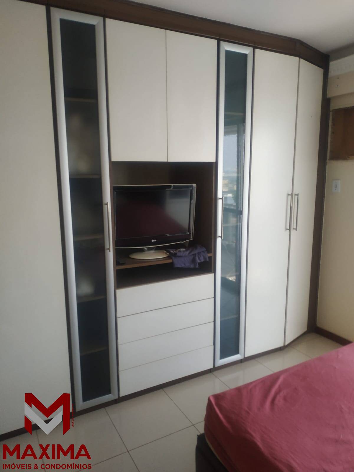 Apartamento à venda com 3 quartos, 130m² - Foto 4