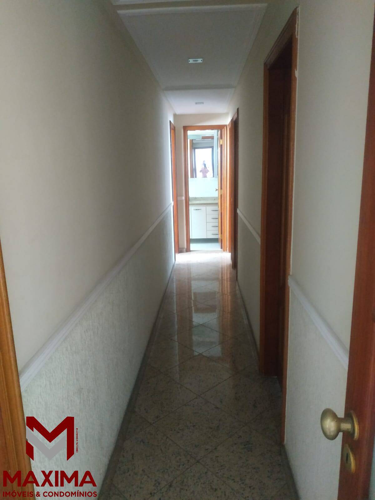 Apartamento à venda com 3 quartos, 130m² - Foto 11